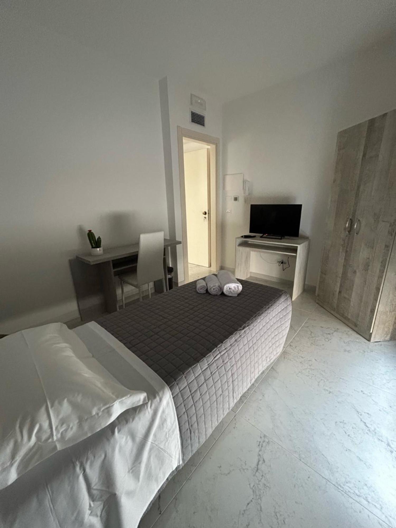 Aqua Marine B&B - Rooms And Apartments Milazzo Exteriér fotografie